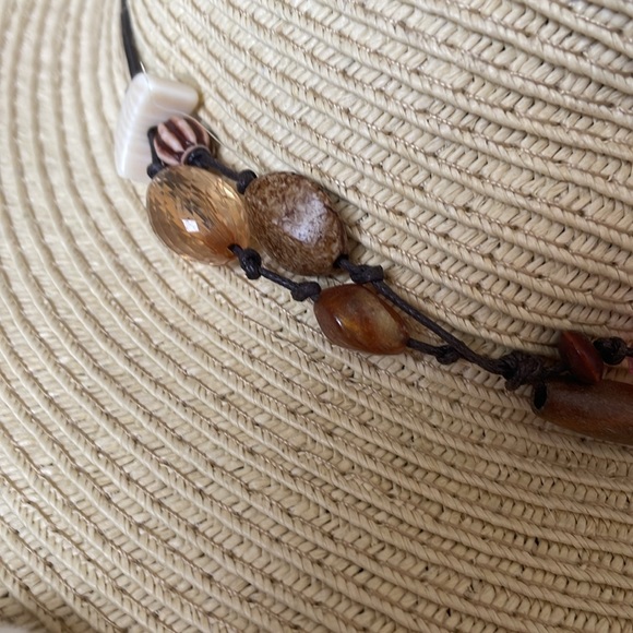 Sun Hat- like new! - Picture 4 of 7